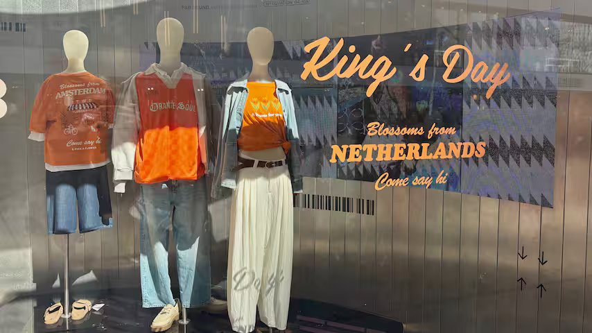 'Ultrafast fashion' piekt op Koningsdag: 'Zo houden we overconsumptie in stand' 2 1777300222 986 ultrafast fashion piekt op koningsdag zo houden we overconsumptie in stand
