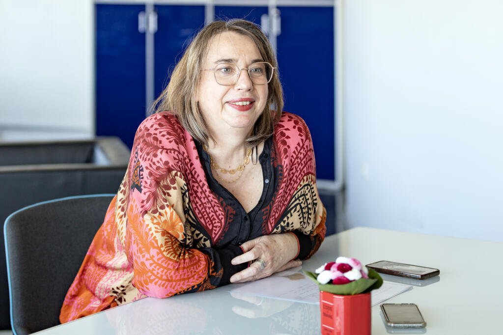 La présidente de l'université Frédérique Berrod dément tout «harcèlement financier» et affirme appliquer la loi.