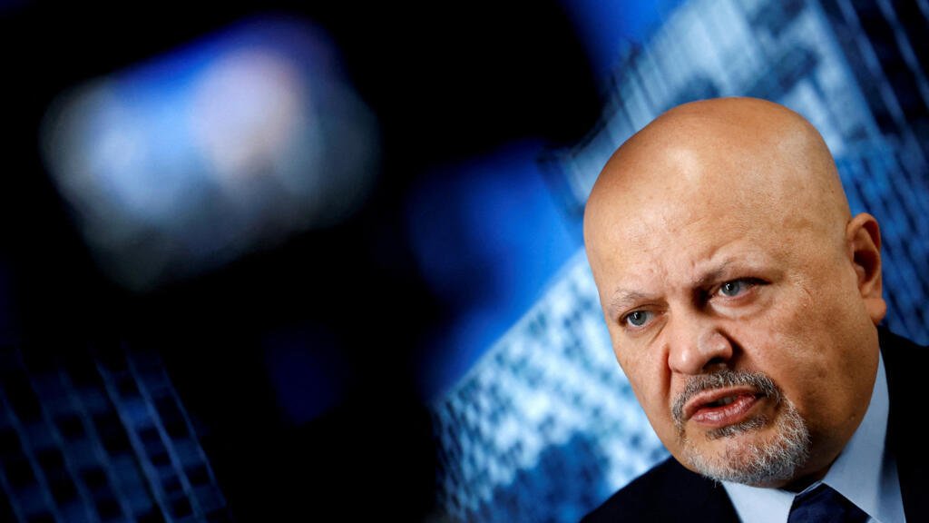 Le procureur de la Cour pénale internationale, Karim Khan, s'exprime lors d'un entretien avec Reuters à La Haye, aux Pays-Bas, le 16 janvier 2025.