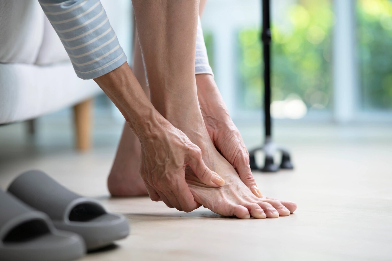 Arthrose : 3 gestes à faire au réveil pour lubrifier les articulations et limiter les douleurs